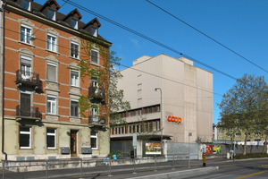 Das coop-Verteilzentrum als gesichtslose Kiste vor der Sanierung 