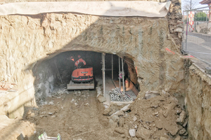  Im Gewölbekeller wurde der Betonboden neu gegossen und ein neuer Zugang über das Foyer hergestellt 