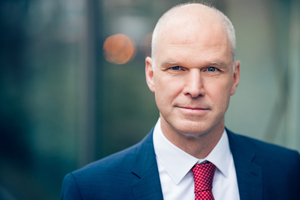   Michael Kirsch, Hauptgeschäftsführer der BG Bau, plädiert dafür, dass bei begründetem Asbest-Verdacht schon vor Beginn der Bauarbeiten Proben genommen werden  