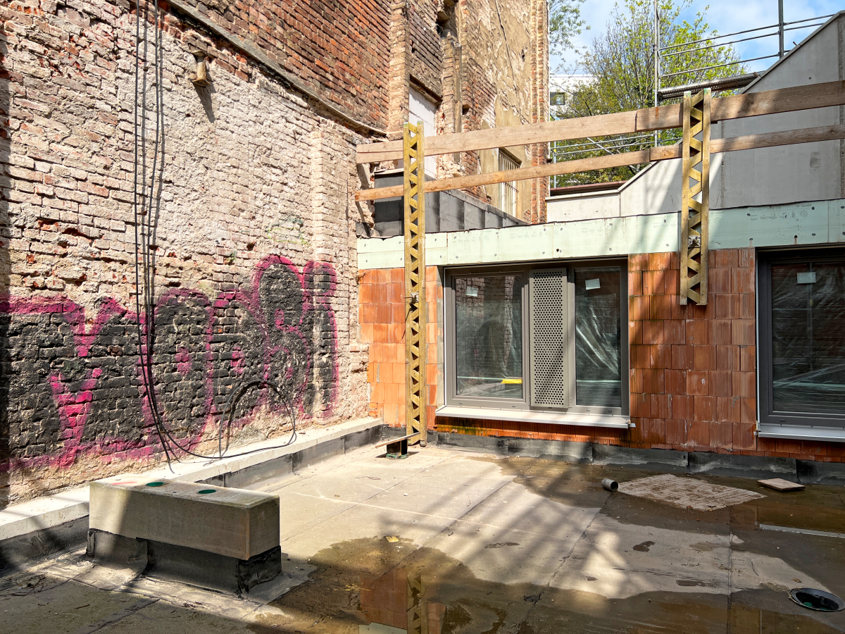 Auf dem Dach des Notappartements entstand eine Dachterrasse