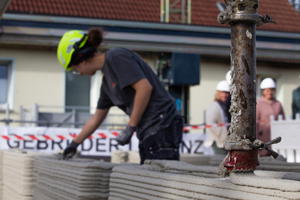 Das Bauprojekt in Lünen wurde im Rahmen der Nordrhein-Westfalen-Initiative „Innovation in der Bauwirtschaft“ von der Landesregierung Nordrhein-Westfalen gefördert.  
