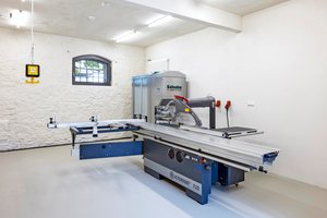  In der Werkstatt des ehemaligen Schafstalls können Holzarbeiten erledigt werden, für staubfreie Arbeiten bietet eine separate Passepartoutwerkstatt Platz 