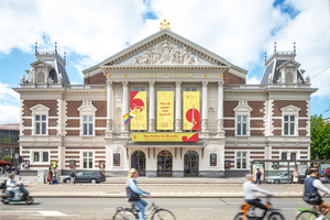  Das berühmte Konzerthaus von Amsterdam wurde im Jahr 1888 eingeweiht 