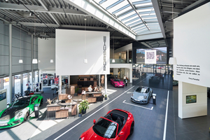  Der Sonderpreis ging in der Kategorie Oberflächen für das Porsche Zentrum in Altötting an die Veicht Trockenbau GmbH aus Untergriesbach 