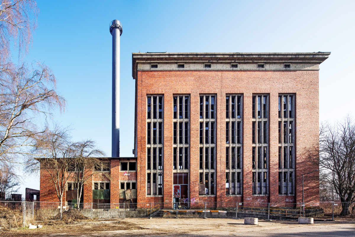Auch wenn der Bau in den 1950er Jahren fertiggestellt wurde, erkennt man deutlich die Entwurfsidee der 1920er Jahre