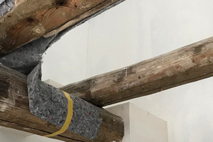  In Abstimmung mit dem Brandschutzsachverständigen wurde für die Holzbauteile, die Wohnungstrennwände queren, eine Lösung in Art eines Brandüberschlages erarbeitet 
