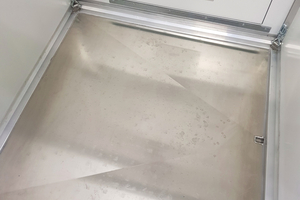  Wichtig ist das vollständige Entfernen des Duschwassers in der Duschkammer mit einem Gefälle im Bodenelement  