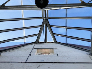 Risse und andere Undichtigkeiten in der alten Dachverglasung führten zu Wassereinbrüchen und Temperaturextremen in den Flottmann-Hallen