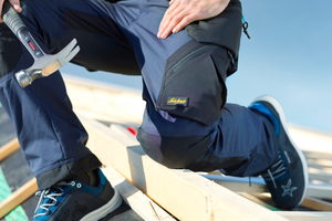  „LiteWork“-Hosen sind flexibel und im Bereich der Knie mit Cordura verstärkt 