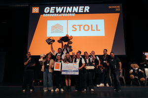  Die Stoll Zimmerei und Dacheindeckungen GmbH wurde ebenfalls in der Sonderkategorie ausgezeichnet für ein Berufsorientierungsprojekt, bei dem gemeinsam mit Jugendlichen aus zwei internationalen Vorbereitungsklassen ein handwerkliches Projekt umgesetzt wurde 