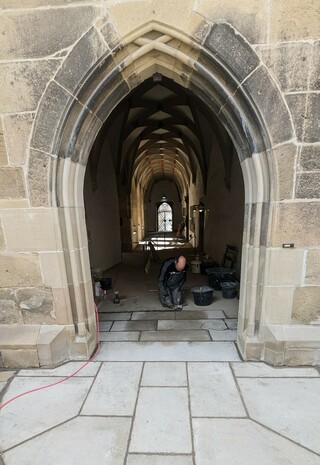 Restaurierung des Kreuzgangs an der Öhringer Stiftskirche