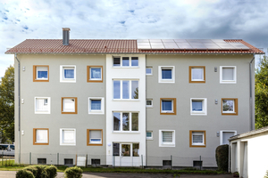  Das Mehrfamilienhaus in Bad Saulgau nach der energetischen Sanierung inklusive Fassadendämmung und neuem Dach 
