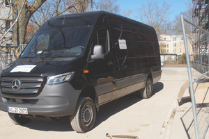  Unser Testfahrtsprinter „319 CDI extralang 4WD“ hat eine zugelassene Höchstgeschwindigkeit von 173 km/h und 190 PS  