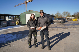  Celine Köster hat bei Betriebsinhaber Habib Herzberg ihr Freiwilliges Handwerksjahr absolviert und startet nun in die Ausbildung zur Fliesen-, Platten- und Mosaiklegerin. Das FHJ läuft in Schleswig-Holstein seit einem Jahr sehr erfolgreich  