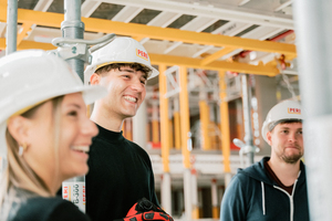  Unter dem Motto “Wissen, auf das Sie bauen können” bietet PERI ein vielseitiges Schulungsangebot und unterstützt Fachkräfte dabei, ihr Know-how zu vertiefen und technische Herausforderungen sicher zu meistern. 