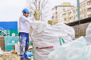  Steinwolleverschnitt, der bei der Anpassung der Dämmplatten an die Fassade entstand, wurde in „Rockcycle“- Big Bags gesammelt und an den Hersteller zurückgegeben 
