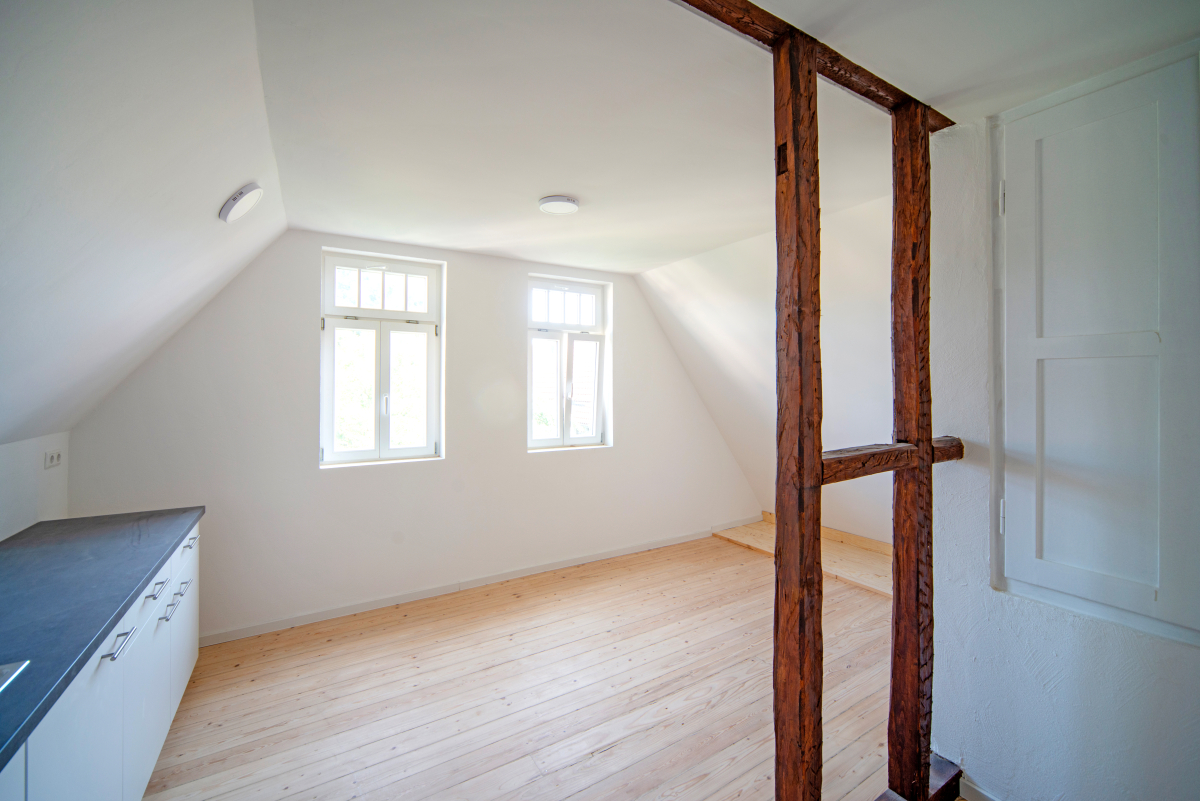 Dank Deckenstrahlungsheizung finden sich nirgends störende Radiatoren