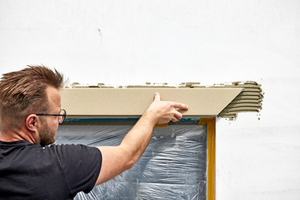  Die Fassadenprofile werden zu einem Fensterge-wände zusammengesetzt 