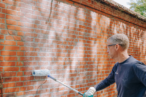  Die Imprägniercreme „Funcosil FC“ bietet langanhaltenden Schutz 