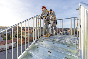  Die „Peri Up“- Treppe „Public“ bietet sichere, temporäre öffentliche Verkehrs- undFluchtwege 
