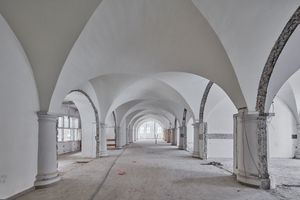  Erst durch die Sanierung wurde die Zweiachsigkeit des Kreuzgewölbes in der Wandelhalle wieder sichtbar 