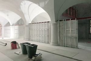  Die Zwischenwände der Wandelhalle sind teilweise gemauert und teilweise in Trockenbauweise gebaut 