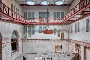  Das Atrium während der Bauphase. Die Fundamente mussten nicht ertüchtigt werden, die Bodenplatte wurde allerdings gedämmt 