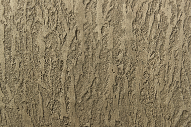 Der Ausgangspunkt für die Kreativtechnik ist die Grundspachtelung mit „Mineral-Leichtputz G 3679“