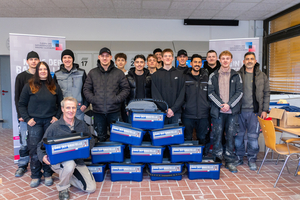   Gut ausgestattet für die weitere Ausbildung – die Willkommensboxen der Innung für das erste Lehrjahr ist weit mehr als eine gut gemeinte Geste  