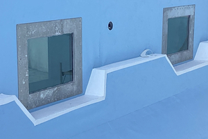  Die Abdichtung für die Sichtfenster im Schwimmerbecken erfolgte durch einen foliengerechten Flansch 