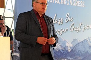  Die neuen Farbtrends brachte Markus Frentrop, Leiter RAL Farben bei der RAL gGmbh in Bonn, mit zum Kongress 