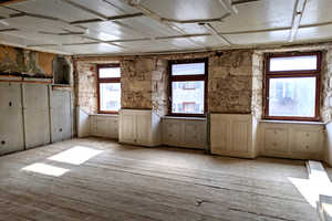  Die historischen Wand- und Deckentäfer wurden so gut es ging erhalten und sind nun im Täferzimmer wiederzufinden 