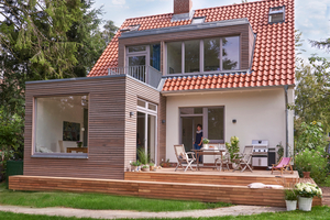  Es erhielt einen Anbau, auf dessen Dach ein begehbarer Austritt eingerichtet wurde      