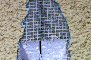  Untergrundbedingte Risse durch den Dämmstoff   