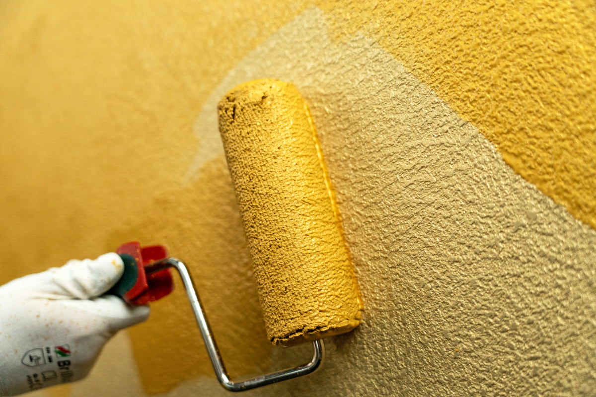 Zweiter Lasurauftrag mit ?Creativ Lucento? im gewünschten Kontrastfarbton