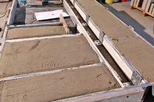  Bei der Reproduktion der Elemente kommt der gießfähige Restauriermörtel ?RM GF? zum Einsatz 