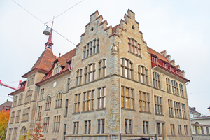  Instandsetzung und Erweiterung fügen sich bei der Schulanlage Lavater in Zürich sensibel ins historische Ensemble und stärken dessen gestalterische Wirkung 