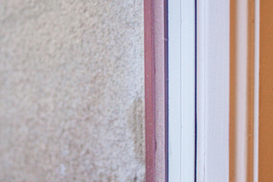  Großzügiger Lichteinfall durch sanierte Bestandsfenster mit modernisierter Verglasung ? ein Zusammenspiel aus historischem Rahmen und zeitgemäßer Wärmetechnik mit Swisspacer Abstandhalter im Randverbund 