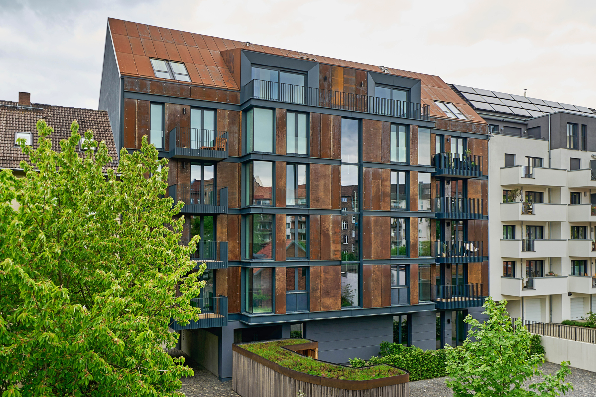 Der sechsgeschossiger Neubau an der Dörnbergstraße schließt die Blockrandbebauung erstmalig komplett
