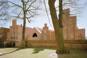  Sieger in der Kategorie Bauen im Bestand: Neuordnung und Weiterentwicklung des Theaterensembles Kolk 17 Figurentheater Lübeck geplant von Konermann Siegmund Architekten BDA 