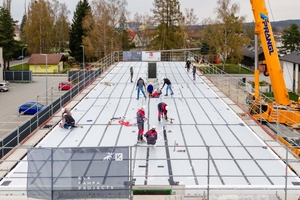  Die &nbsp;„HA! Harabruck Apartments“ in Gmünd / Österreich. Dort entstehen 21 schlüsselfertige Ferienapartments in Modulbauweise. Der Rohbau war innerhalb von 12 Stunden abgeschlossen 