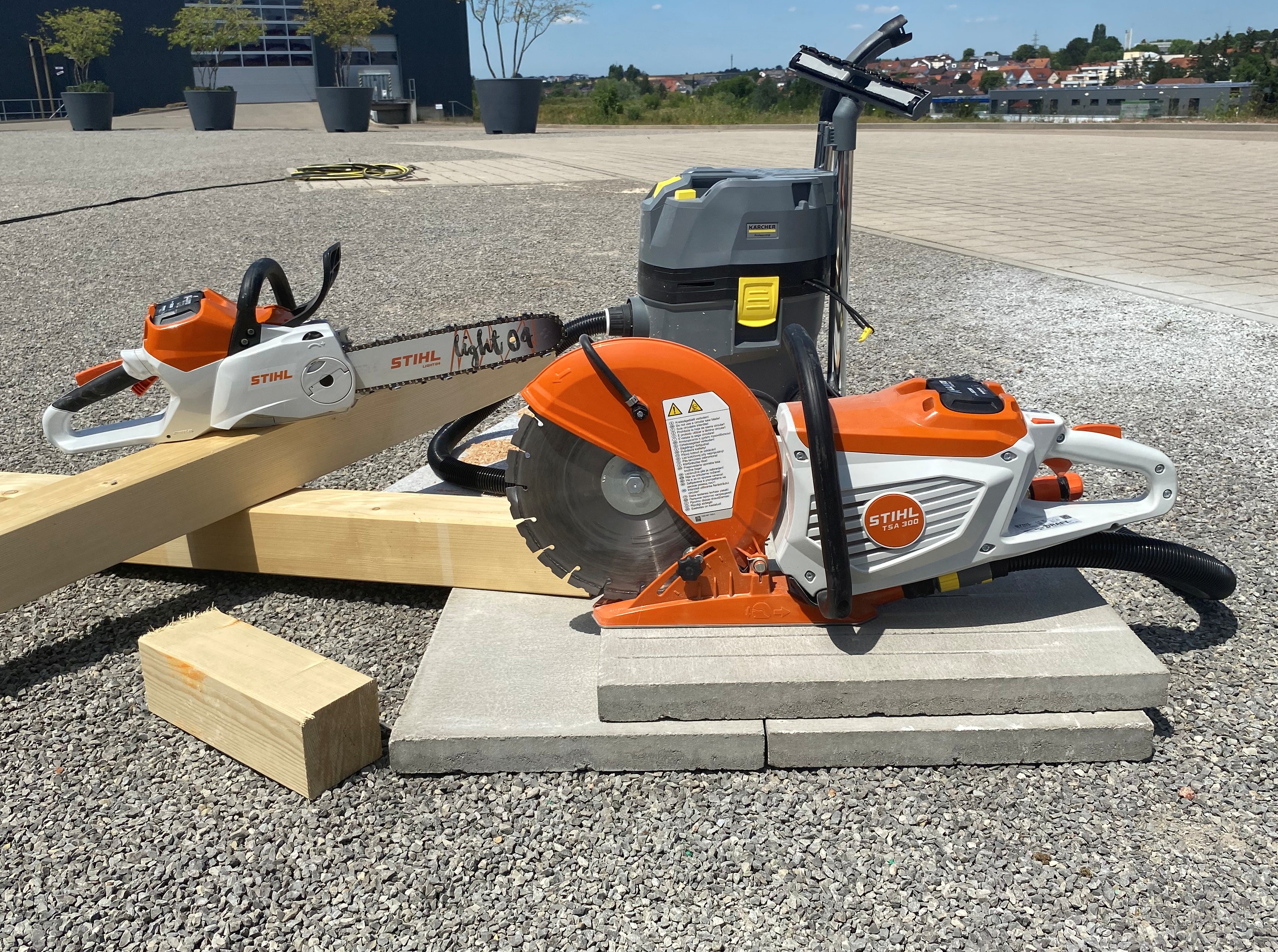 In diesen Werkzeugen von Stihl und Kärcher stecken bereits in neuen „Allpro“-Akkus drin