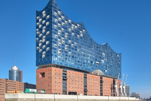  Bewährt in der Praxis: Bei der Sanierung des historischen Kaispeichers A – heute Teil der Elbphilharmonie – kam Funcosil als hydrophobierende Imprägnierung auf der Ziegelfassade des Sockelbaus zum Einsatz 