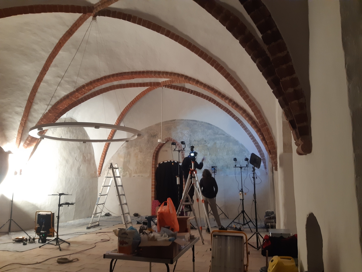 Die Freskenmalereien im Abtshaus wurden in erster Linie gereinigt und gesichert. Die Maßgabe war, möglichst wenig in das Original einzugreifen