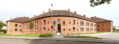 Das als Defensivkaserne erbaute, ehemalige Kriegsspital in Neu-Ulm, nach Abschluss der Sanierungs- und Umbauarbeiten