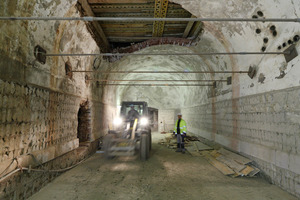  Wie im Tunnel: Sanierungsarbeiten im Kellergeschoss 