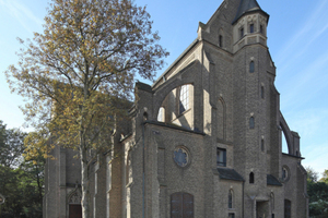  Von außen ist nicht zu erkennen, dass aus der Herz-Jesu-Kirche ein Wohnhaus wurde 