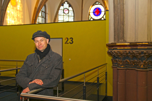  Thomas Wieckhorst, Chefredakteur der bauhandwerk, in der zum Wohnhaus umgenutzten Herz-Jesu-Kirche in Mönchengladbach (ab Seite 22)Foto: Thomas SchwarzmannKontakt: 05241/801040, thomas.wieckhorst@bauverlag.de 