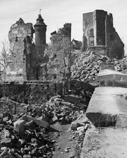 Digitale Bettenburg Umbau Und Restaurierung Der Jugendherberge Im Kornhaus Der Nurnberger Kaiserburg Bauhandwerk