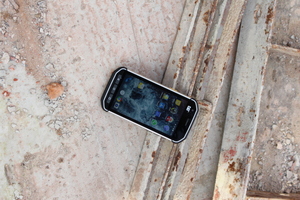  Für die Baustelle gut geeignet: Das neue Rugged Smartphone Cat S40 